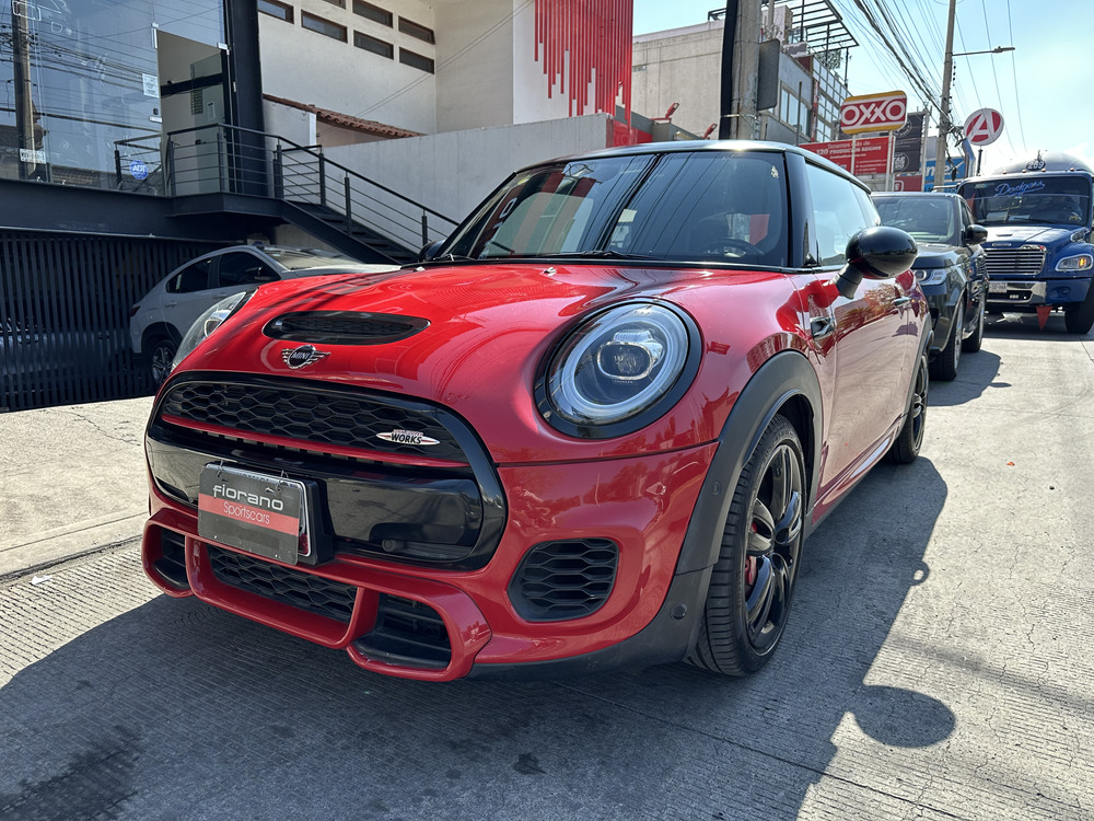 Mini John Cooper Works 2.0 Hot Chilli At